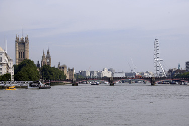 Blick von der Vauxhall Bridge