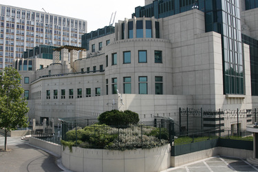 Hauptsitz des MI6 bei Vauxhall Cross