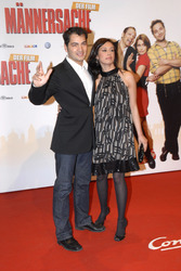 Bülent Sharif mit Freundin Emire Özyrek