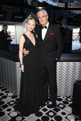 Mirja Dumont, Sky Dumont