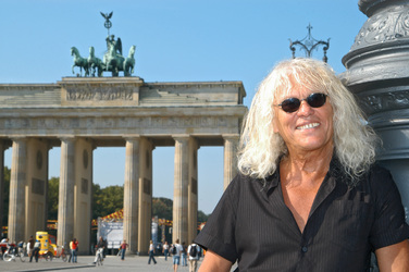 János Kóbor (Omega)