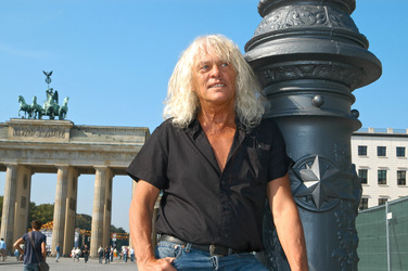 János Kóbor (Omega)