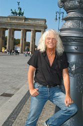 János Kóbor (Omega)