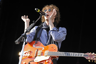 Johnny Borrell