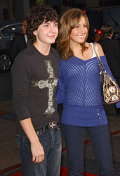 Daryl Sabara, Taylor Dooley