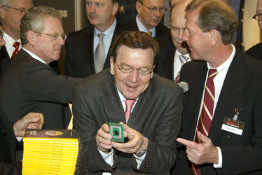 Gerhard Schröder, Johann Weihen