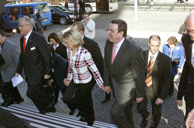 Gerhard Schröder mit Gattin Doris Schröder-Köpf