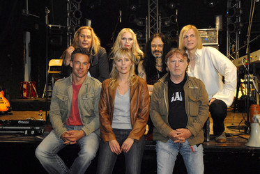 Uwe Hassbecker, Anna Loos, Jäcki Reznicek, Ritchie Barton, Marco Girnth, Melanie Marschke, Andreas Schmidt-Schaller