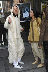 Alexander Scheer, Naima Bouzid