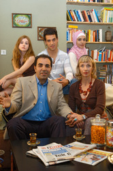 Josefine Preuss, Elyas M'Barek, Pegah Ferydoni, Adnan Maral, Anna Stieblich