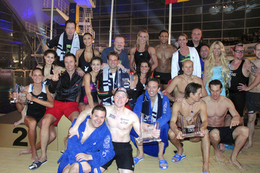 Stefan Raab und die Teilnehmer vom Turmspringen 2007