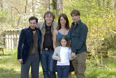 Tim Seyfi, Regisseur Anno Saul, Jessica Schwarz, Valeria Eisenbart, Mads Mikkelsen