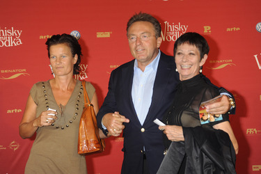 Peter-Michael Diestel mit Ehefrau Simone, Emöke Pösteny