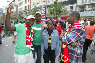 Fans aus Angola auf der Fanmeile