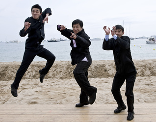 Fengchao Liu; Jackie Chan; Wenjie Wang