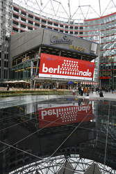 Berlinale Werbung am CineStar Kino im Sony Center