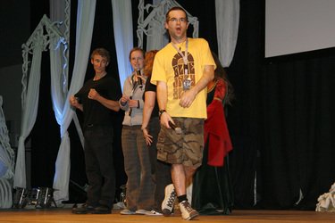 Jed Brophy, Thomas Robins