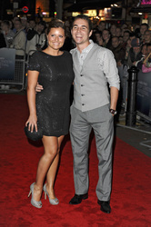 Martin Compston mit Begleitung