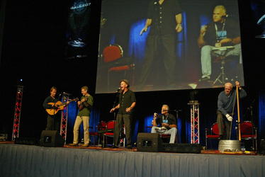 Casey Biggs, Steve Rankin, Vaughn Armstrong, William Jones, Richard Herd