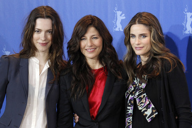 Rebecca Hall, Catherine Keener, Amanda Peet
