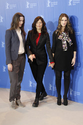 Rebecca Hall, Catherine Keener, Amanda Peet