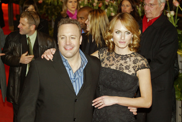 Kevin James, Amber Valletta