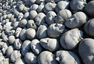 Kopfsteinpflaster von Timm Ulrichs