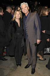 Phillip Schofield mit Begleitung