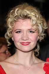 Scarlett Strallen