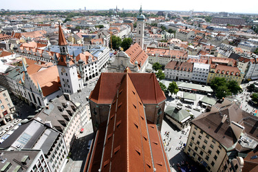 Altes Rathaus, Heilig-Geist-Kirche, Pfarrkirche Sankt Peter