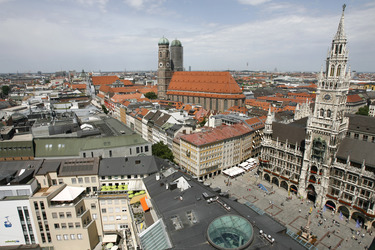 Frauenkirche, Neues Rathaus