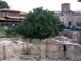 Kirche Johannes des Täufers (10.-11. Jahrhundert) - rechts oben