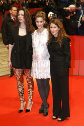 Rebecca Hall, Amanda Peet, Nicole Holofcener