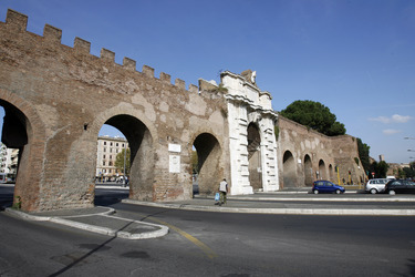 Porta San Giovanni