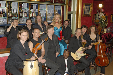 Barbara Schöneberger und das Berlin Pops Orchestra