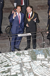 Arnold Schwarzenegger, Stephan Weil