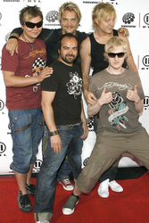 Sami Osala, Janne Kärkkäinen, Samu Haber, Raul Ruutu, Jukka Backlund (Sunrise Avenue)