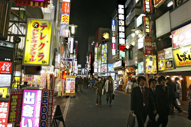 Im Vergnügungsviertel Kabukicho