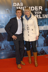 André Hennicke mit Freundin