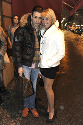 Annemarie Eilfeld mit Begleitung