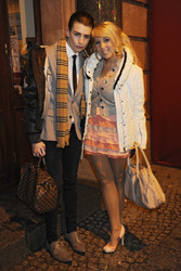 Annemarie Eilfeld mit Begleitung