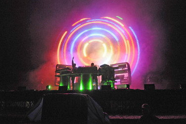 Tom Rowlands, Ed Simons