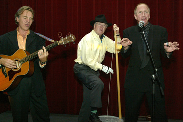 Casey Biggs, Richard Herd, Vaughn Armstrong