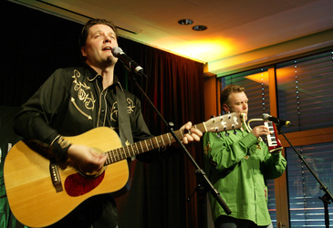 Nico Walser, Wolfgang Grieger