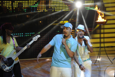 Mehrzad Marashi, Mark Medlock