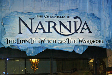 Narnia Schild am Eingang der Royal Albert Hall
