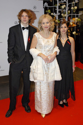 Kirsten Harms mit Sohn Julian und dessen Freundin Lisa