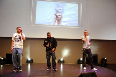 Steve Neumann, C. J. Taylor, Jan Färger