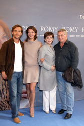 Guillaume Delorme, Jessica Schwarz, Maresa Hörbiger, Heinz Hoenig