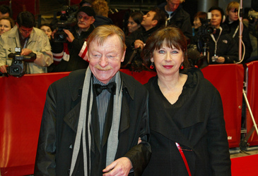 Otto Sander, Monika Hansen
